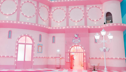 Hello Kitty приглашает на открытие салона красоты 10 октября!
