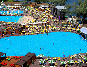 Пляжный клуб с бассейнами у парка "Остров мечты" в Москве 1 июня откроет летний сезон